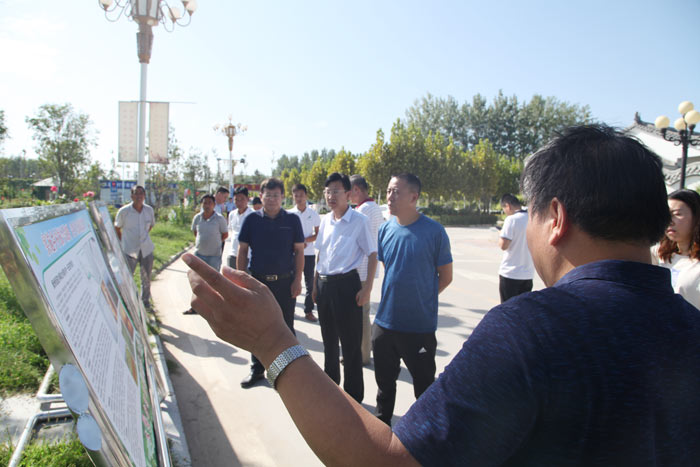 省水利廳水利風景區(qū)專項工作檢查組調研我縣黃河故道水利風景區(qū)建設情況