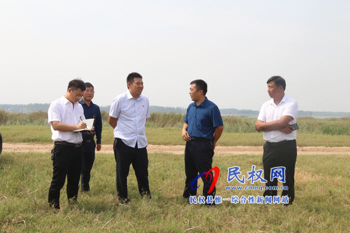 蘭考縣農(nóng)林畜牧局林業(yè)中心考察組蒞臨我縣參觀考察林下經(jīng)濟(jì) 蘭考縣農(nóng)林畜牧局林業(yè)中心考察組蒞臨我縣參觀考察林下經(jīng)濟(jì)