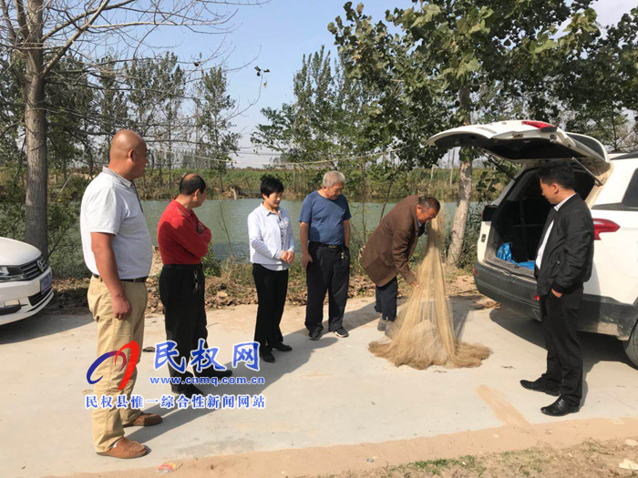 市農業(yè)局水產站領導蒞民檢查指導工作 市農業(yè)局水產站領導蒞民檢查指導工作