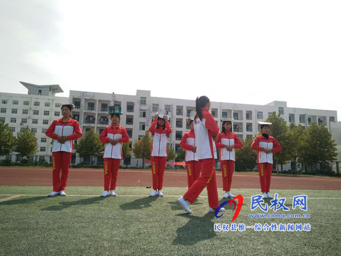 青年志愿者爭分奪秒訓(xùn)練  最美姿態(tài)迎接“糧博會” 青年志愿者爭分奪秒訓(xùn)練  最美姿態(tài)迎接“糧博會”