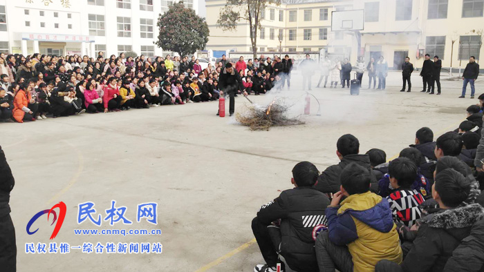 民權(quán)縣程莊鎮(zhèn)第一初級中學(xué)舉行緊急疏散演練活動