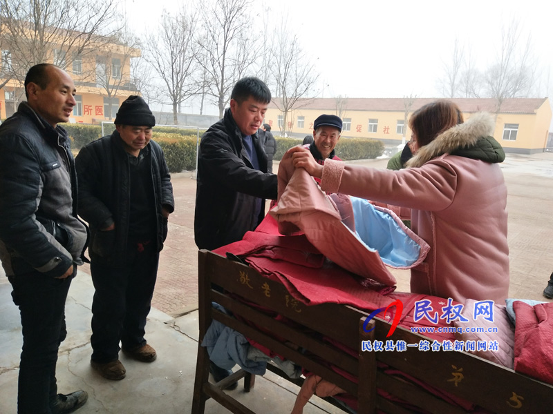 野崗鎮(zhèn):臘八節(jié)日到  敬老送溫暖 野崗鎮(zhèn):臘八節(jié)日到  敬老送溫暖