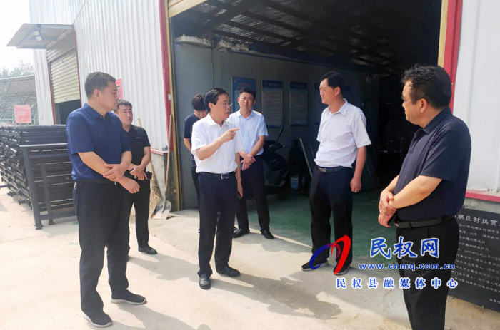市人大常委會副主任、縣委書記姬脈常到我縣部分鄉(xiāng)鎮(zhèn)督導(dǎo)脫貧攻堅(jiān)工作