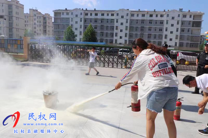 民權縣幼兒園組織開展全園教職工 消防安全知識專題培訓暨消防應急演練活動  民權縣幼兒園組織開展全園教職工 消防安全知識專題培訓暨消防應急演練活動