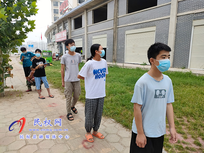 花園鄉(xiāng)高效暖心推進(jìn)第三輪全員核酸檢測(cè) 花園鄉(xiāng)高效暖心推進(jìn)第三輪全員核酸檢測(cè)