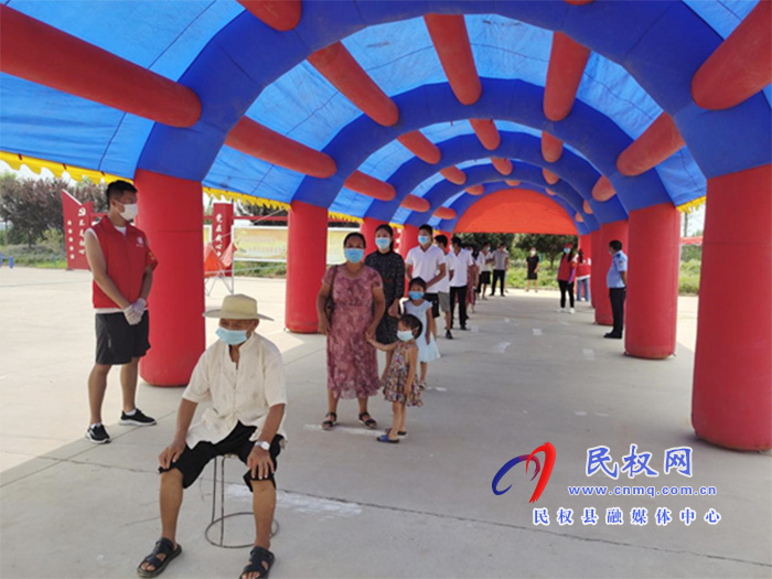 雙塔鎮(zhèn):遮陽(yáng)蓬 指示線 核酸檢測(cè)隊(duì)隊(duì)站 雙塔鎮(zhèn):遮陽(yáng)蓬 指示線 核酸檢測(cè)隊(duì)隊(duì)站