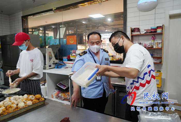 “小小月餅我來守護你”縣市場監(jiān)管局開展節(jié)前月餅市場食品安全專項檢查 “小小月餅我來守護你”縣市場監(jiān)管局開展節(jié)前月餅市場食品安全專項檢查