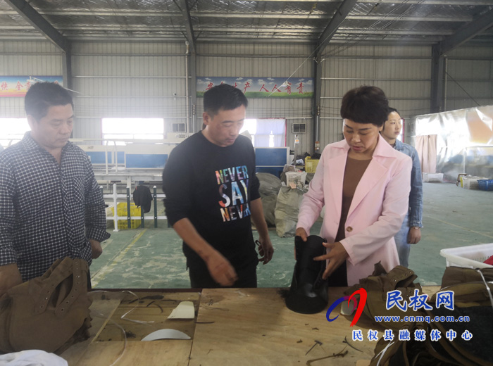 胡集鄉(xiāng):開展“萬人助萬企”打通服務企業(yè)最后一厘米 胡集鄉(xiāng):開展“萬人助萬企”打通服務企業(yè)最后一厘米