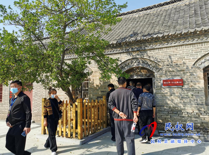 商丘市推進(jìn)新時(shí)代基層干部主題培訓(xùn)行動(dòng)示范培訓(xùn)班赴睢陽(yáng)區(qū)開(kāi)展現(xiàn)場(chǎng)觀摩學(xué)習(xí) 商丘市推進(jìn)新時(shí)代基層干部主題培訓(xùn)行動(dòng)示范培訓(xùn)班赴睢陽(yáng)區(qū)開(kāi)展現(xiàn)場(chǎng)觀摩學(xué)習(xí)