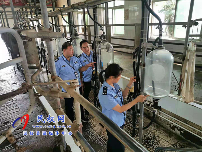 縣畜牧發(fā)展服務(wù)中心開展生鮮乳收購站安全專項(xiàng)檢查 縣畜牧發(fā)展服務(wù)中心開展生鮮乳收購站安全專項(xiàng)檢查