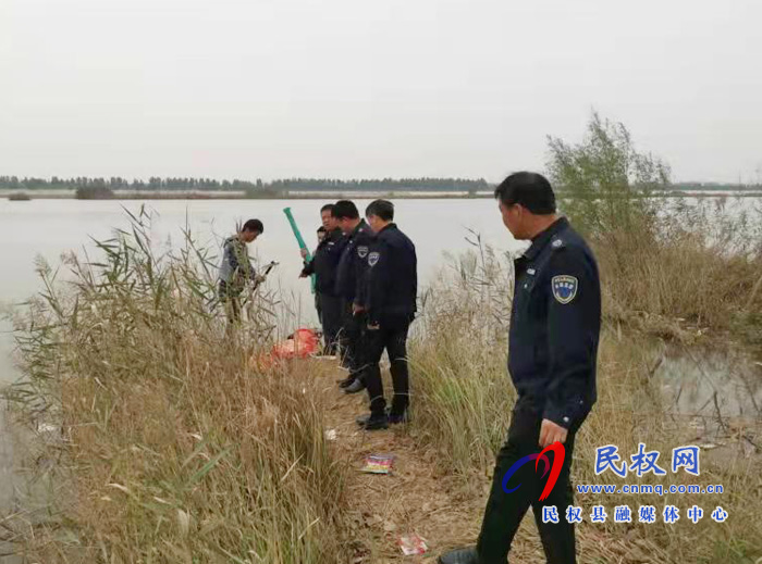 縣水利局開展河道巡查 確?！昂娱L(zhǎng)制”工作抓實(shí)抓牢