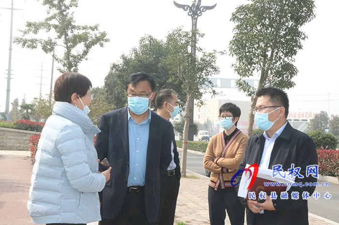 縣委常委、宣傳部長、副縣長畢道喜暗訪督導(dǎo)全國文明城市創(chuàng)建工作