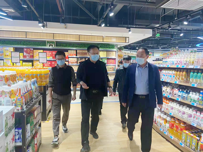 縣委副書記栗團(tuán)結(jié)暗訪全國文明城市創(chuàng)建工作 縣委副書記栗團(tuán)結(jié)暗訪全國文明城市創(chuàng)建工作