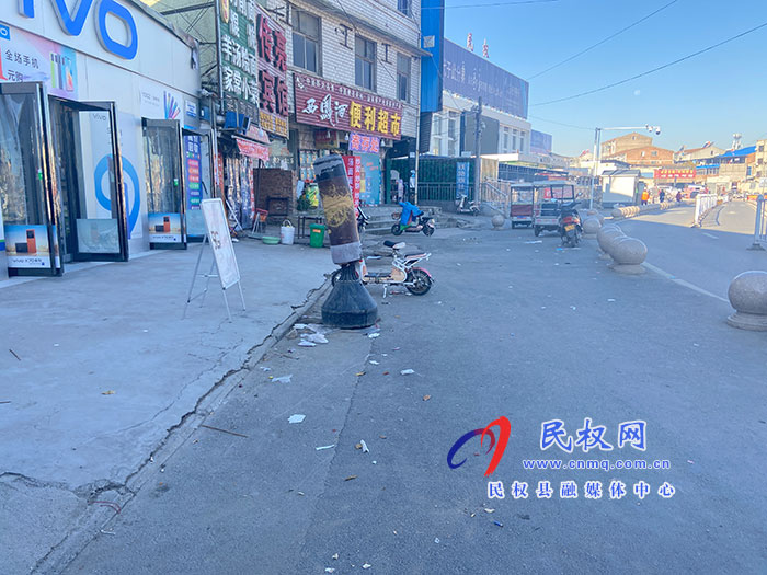 【創(chuàng)文創(chuàng)衛(wèi)民權(quán)在行動】 縣創(chuàng)城辦督導組督導城區(qū)環(huán)境整治工作 【創(chuàng)文創(chuàng)衛(wèi)民權(quán)在行動】 縣創(chuàng)城辦督導組督導城區(qū)環(huán)境整治工作