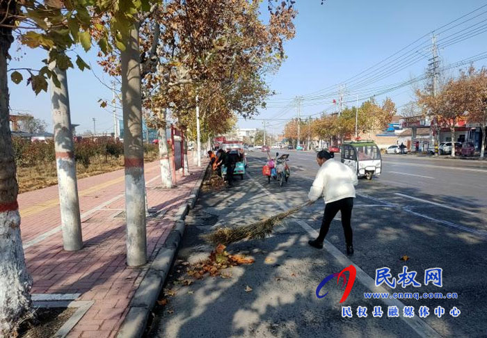 縣商務(wù)局組織開展環(huán)境衛(wèi)生清潔活動 縣商務(wù)局組織開展環(huán)境衛(wèi)生清潔活動