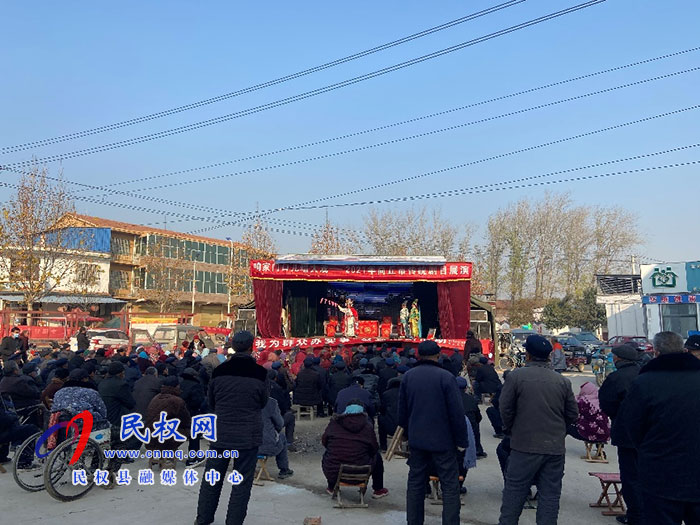 市文化廣電和旅游局在莊子鎮(zhèn)流通村開展“我為群眾辦實事”——咱家門口唱大戲活動 市文化廣電和旅游局在莊子鎮(zhèn)流通村開展“我為群眾辦實事”——咱家門口唱大戲活動