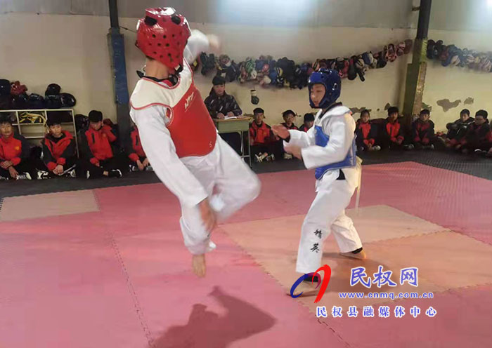 民權(quán)縣武術(shù)協(xié)會舉行市六運會跆拳道項目選拔賽