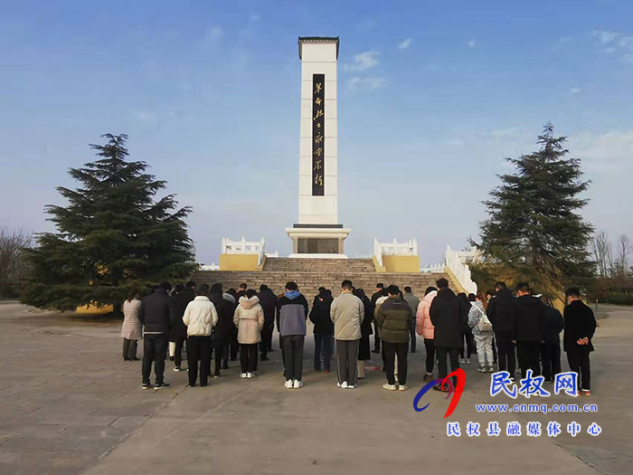 縣水務(wù)公司開展“國家公祭日”主題活動(dòng) 縣水務(wù)公司開展“國家公祭日”主題活動(dòng)