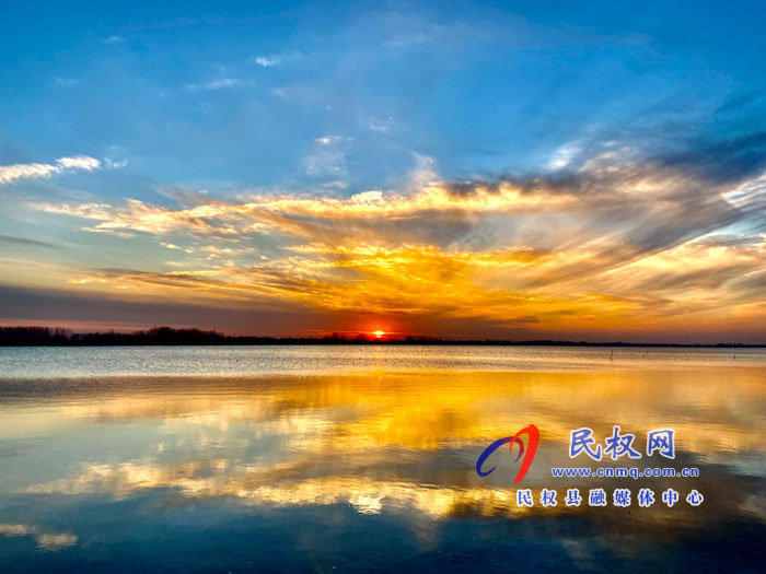 鯤鵬湖落日晚霞宛如油畫(huà) 鯤鵬湖落日晚霞宛如油畫(huà)
