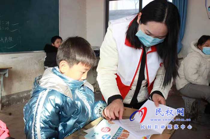 縣團(tuán)委開(kāi)展法治宣傳教育進(jìn)校園活動(dòng) 縣團(tuán)委開(kāi)展法治宣傳教育進(jìn)校園活動(dòng)