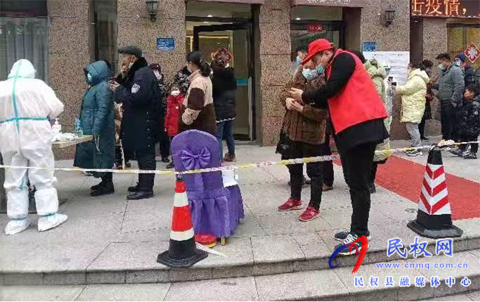 縣司法局組織黨員干部參與疫情防護志愿服務(wù)活動 縣司法局組織黨員干部參與疫情防護志愿服務(wù)活動