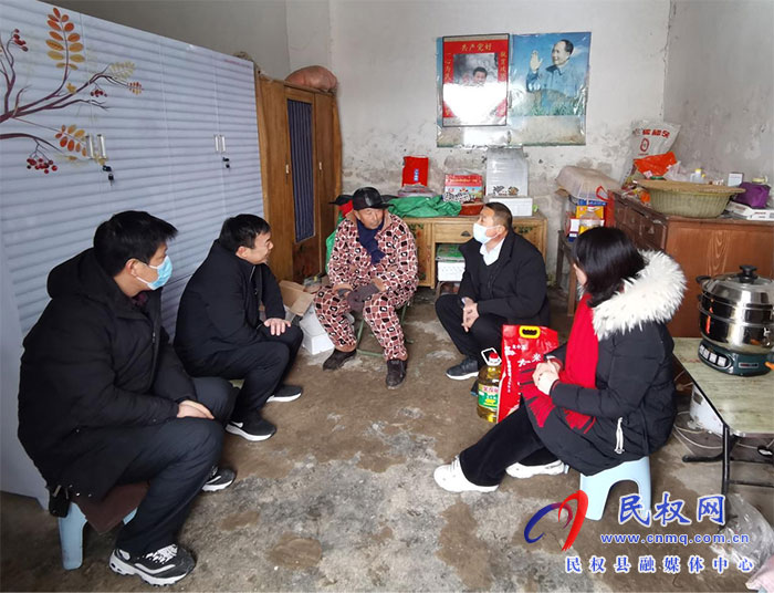 縣委黨校開展春節(jié)走訪慰問幫扶村困難群眾、老黨員及離退休老干部活動
