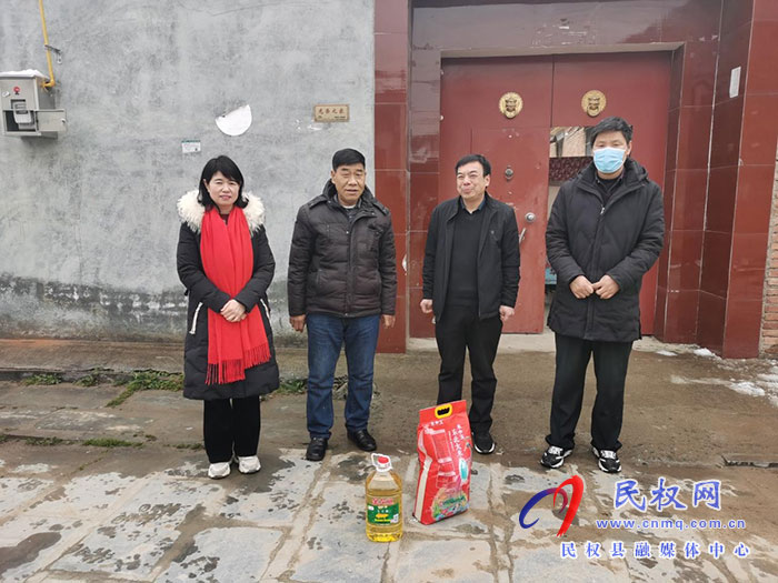 縣委黨校開展春節(jié)走訪慰問幫扶村困難群眾、老黨員及離退休老干部活動