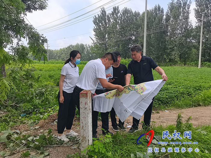 副縣長李天樁到雙塔鎮(zhèn)調研耕地流出問題排查整改工作