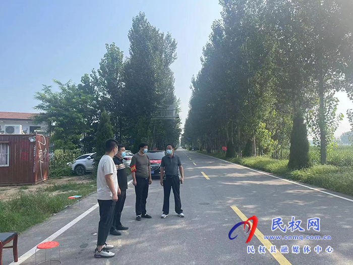 縣領導陳進領到莊子鎮(zhèn)督導疫情防控工作