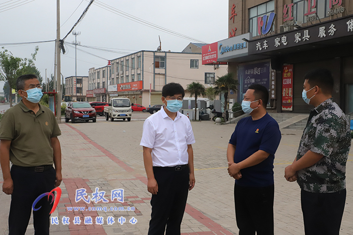 縣委書記張團結督導疫情防控工作