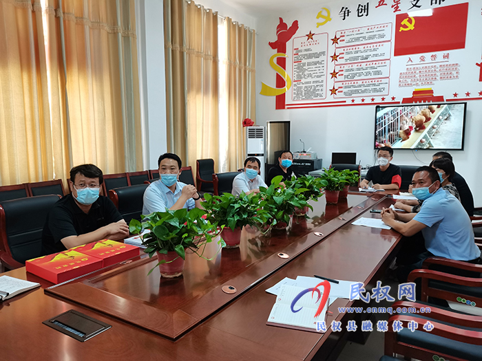 縣委常委、組織部長(zhǎng)王義彬督導(dǎo)調(diào)研“五星”支部創(chuàng)建和軟弱渙散村黨組織整頓工作