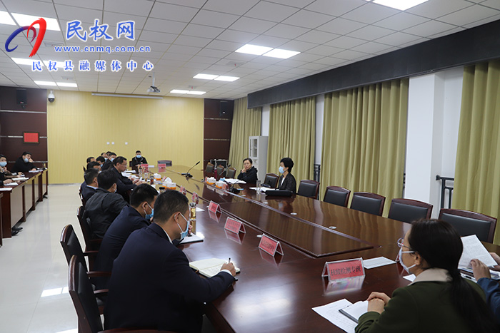 縣委副書記、縣長王靜嫻主持召開全縣疫情分析研判會