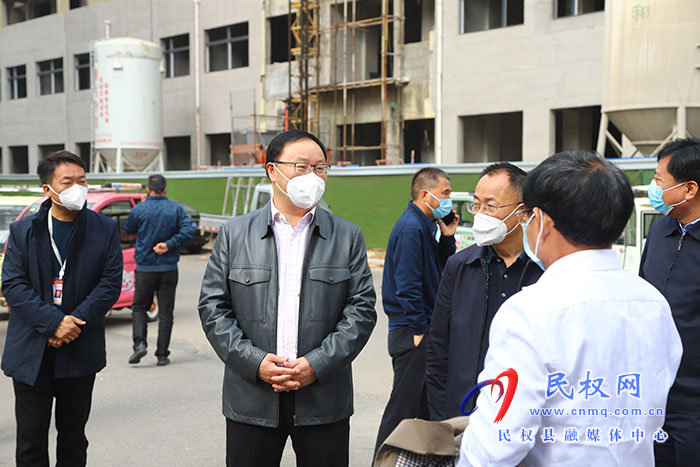 縣領導栗團結、周明河調研城市社區(qū)社會基層治理工作