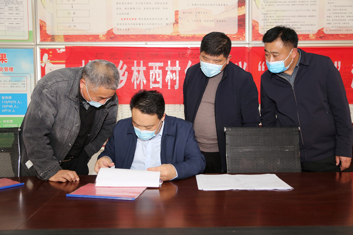 縣委常委、組織部長王義彬到林七鄉(xiāng)督導(dǎo)疫情防控工作