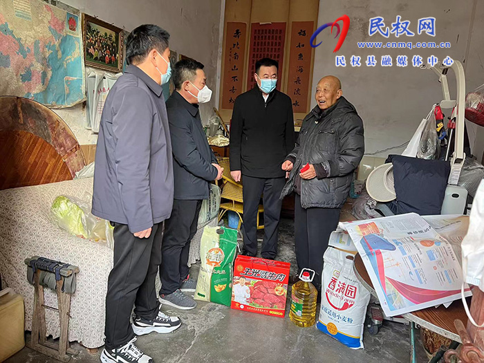 縣人社局春節(jié)前夕走訪慰問離退休老干部 縣人社局春節(jié)前夕走訪慰問離退休老干部