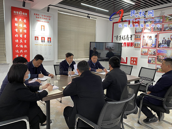 市人大常委會(huì)副主任、縣委書(shū)記張團(tuán)結(jié)調(diào)研耕地保護(hù)和信訪維穩(wěn)工作