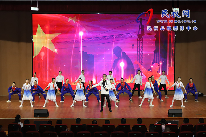 民權(quán)縣慶?！拔逡弧眲趧?dòng)節(jié)“五四”青年節(jié)職工文藝匯演舉行