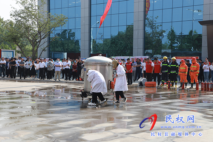 我縣舉行全國第22個(gè)“安全生產(chǎn)月”系列活動(dòng)啟動(dòng)儀式 我縣舉行全國第22個(gè)“安全生產(chǎn)月”系列活動(dòng)啟動(dòng)儀式