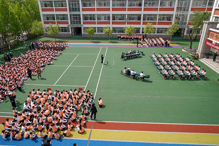落實(shí)立德樹(shù)人根本任務(wù) 積極打造文明和諧校園 落實(shí)立德樹(shù)人根本任務(wù) 積極打造文明和諧校園