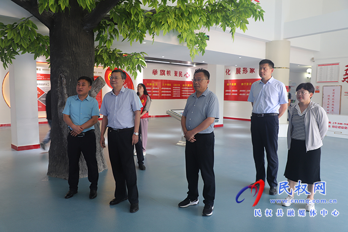 市委宣傳部副部長王飛到民調(diào)研指導(dǎo)意識形態(tài)和理論宣講工作