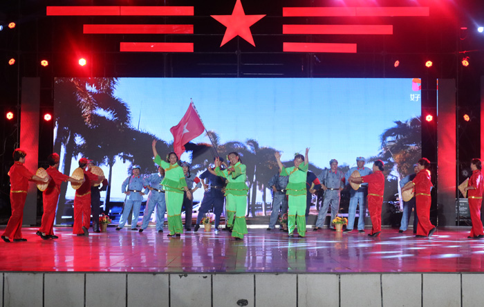 軍民魚水情 攜手新征程——民權(quán)縣慶”八一”雙擁文藝晚會(huì)舉行