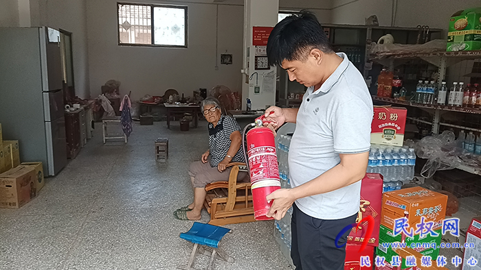 胡集鄉(xiāng):開展安全生產(chǎn)排查  助力“平安法治星” 胡集鄉(xiāng):開展安全生產(chǎn)排查  助力“平安法治星”