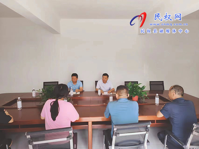 縣人大常委會(huì)二級(jí)調(diào)研員石克林到孫六鎮(zhèn)調(diào)研指導(dǎo)軟弱渙散村黨組織整頓轉(zhuǎn)化工作