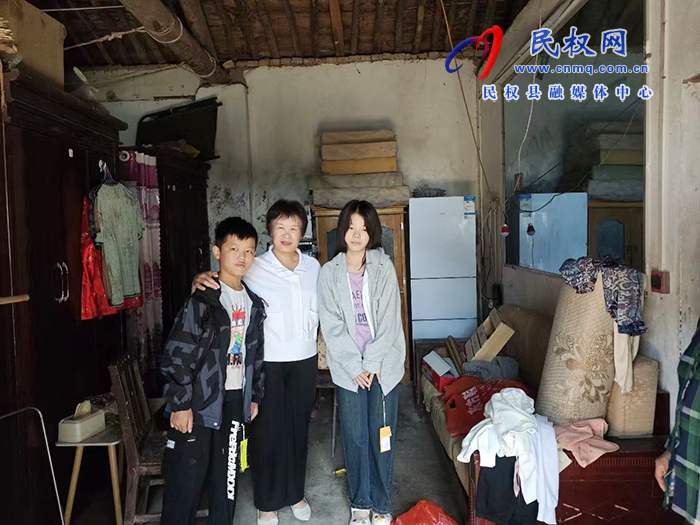 程莊鎮(zhèn):為“星星的孩子”送去“衣”份溫暖 程莊鎮(zhèn):為“星星的孩子”送去“衣”份溫暖