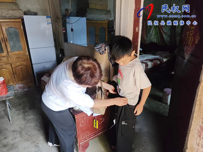 程莊鎮(zhèn):為“星星的孩子”送去“衣”份溫暖 程莊鎮(zhèn):為“星星的孩子”送去“衣”份溫暖