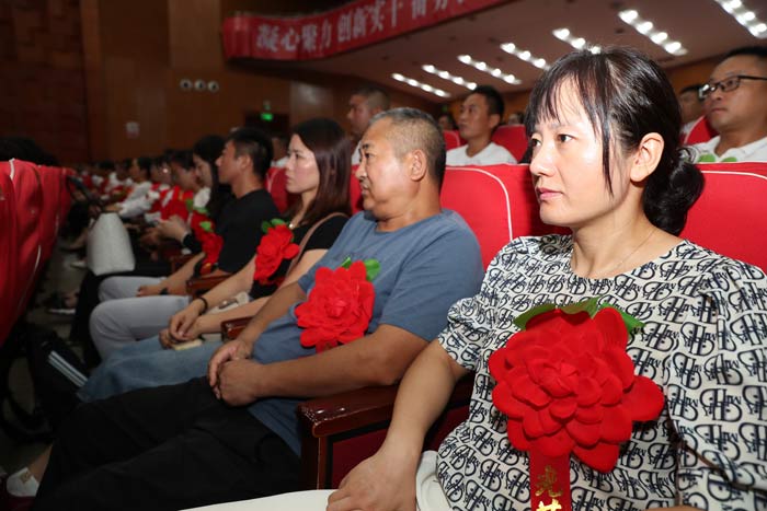 民權(quán)縣慶祝第39個(gè)教師節(jié)暨教育體育工作表彰大會(huì)召開 民權(quán)縣慶祝第39個(gè)教師節(jié)暨教育體育工作表彰大會(huì)召開