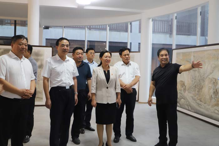 市人大調(diào)研組到民調(diào)研黃河故道水庫清淤擴容工作 市人大調(diào)研組到民調(diào)研黃河故道水庫清淤擴容工作