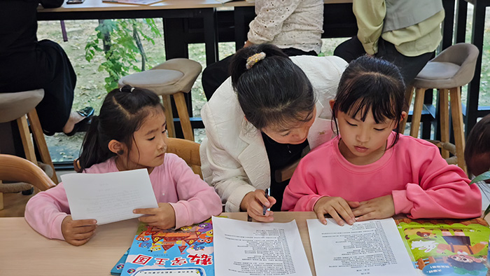 民權(quán)縣圖書(shū)館舉辦第十四期“美文同誦”朗誦技巧公益講座 民權(quán)縣圖書(shū)館舉辦第十四期“美文同誦”朗誦技巧公益講座