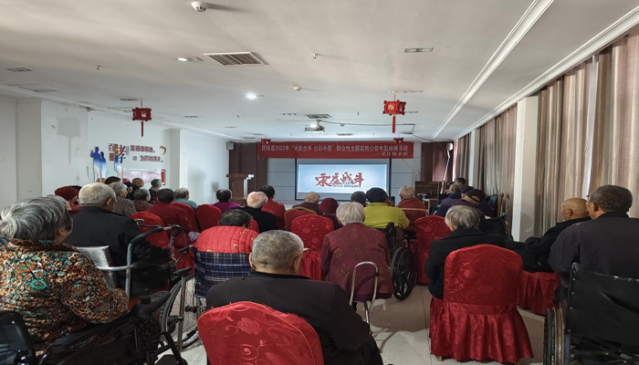 民權(quán)縣開展“光影世界  出彩中原”群眾性主題實(shí)踐公益電影放映暨“掃黃打非”宣傳活動(dòng) 民權(quán)縣開展“光影世界  出彩中原”群眾性主題實(shí)踐公益電影放映暨“掃黃打非”宣傳活動(dòng)