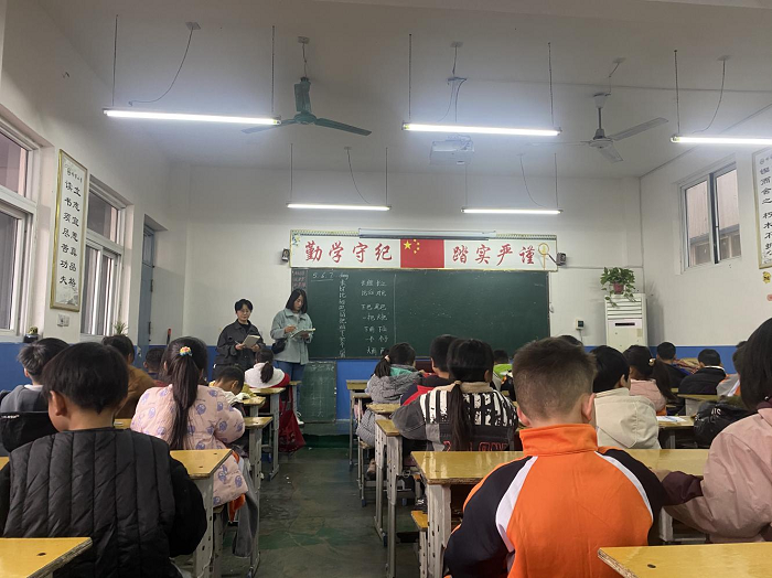 縣財政局開展享受“兩免一補(bǔ)”政策學(xué)生人數(shù)核查工作 縣財政局開展享受“兩免一補(bǔ)”政策學(xué)生人數(shù)核查工作
